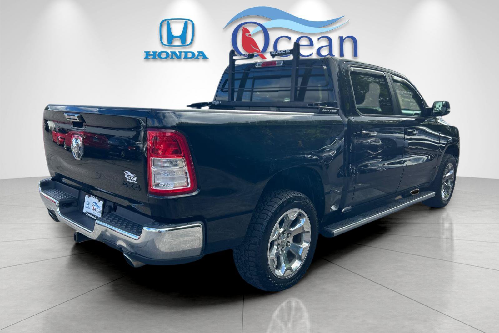 Used 2019 RAM 1500 Big Horn AWD/4WD image 3