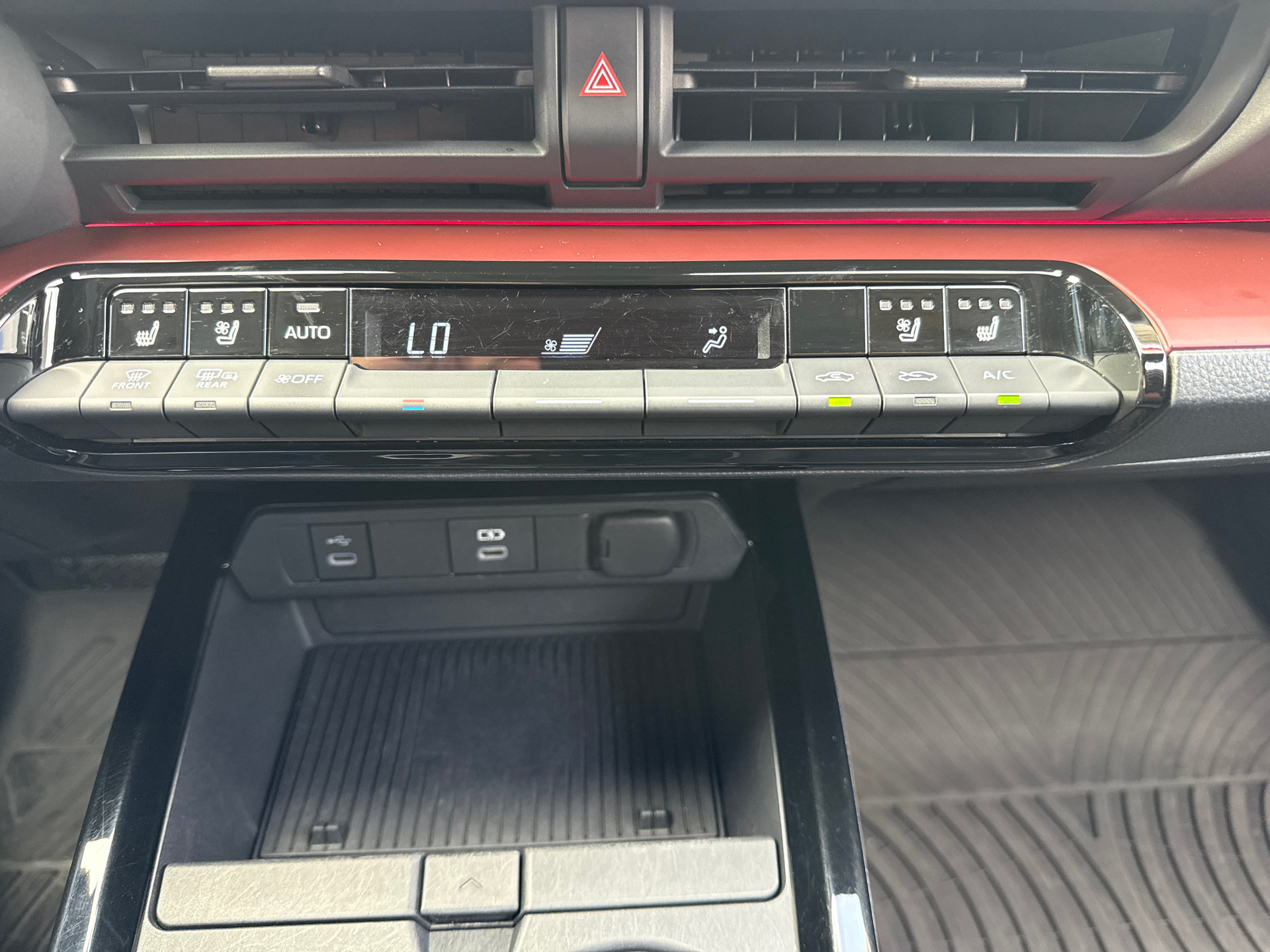 Certified 2024 Toyota Prius Prime Premium w/ Advanced Technology Package FWD image 29
