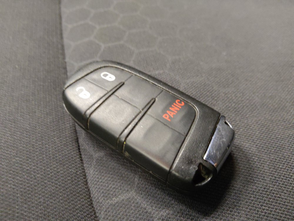 Used 2018 Jeep Compass Sport w/ Tech Group FWD image 32