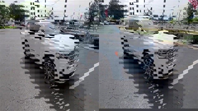 Used 2021 GMC Acadia Denali w/ Denali Technology Package image 49