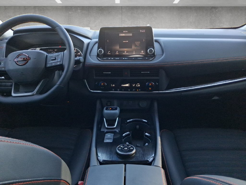 Certified 2025 Nissan Rogue SV AWD/4WD image 3