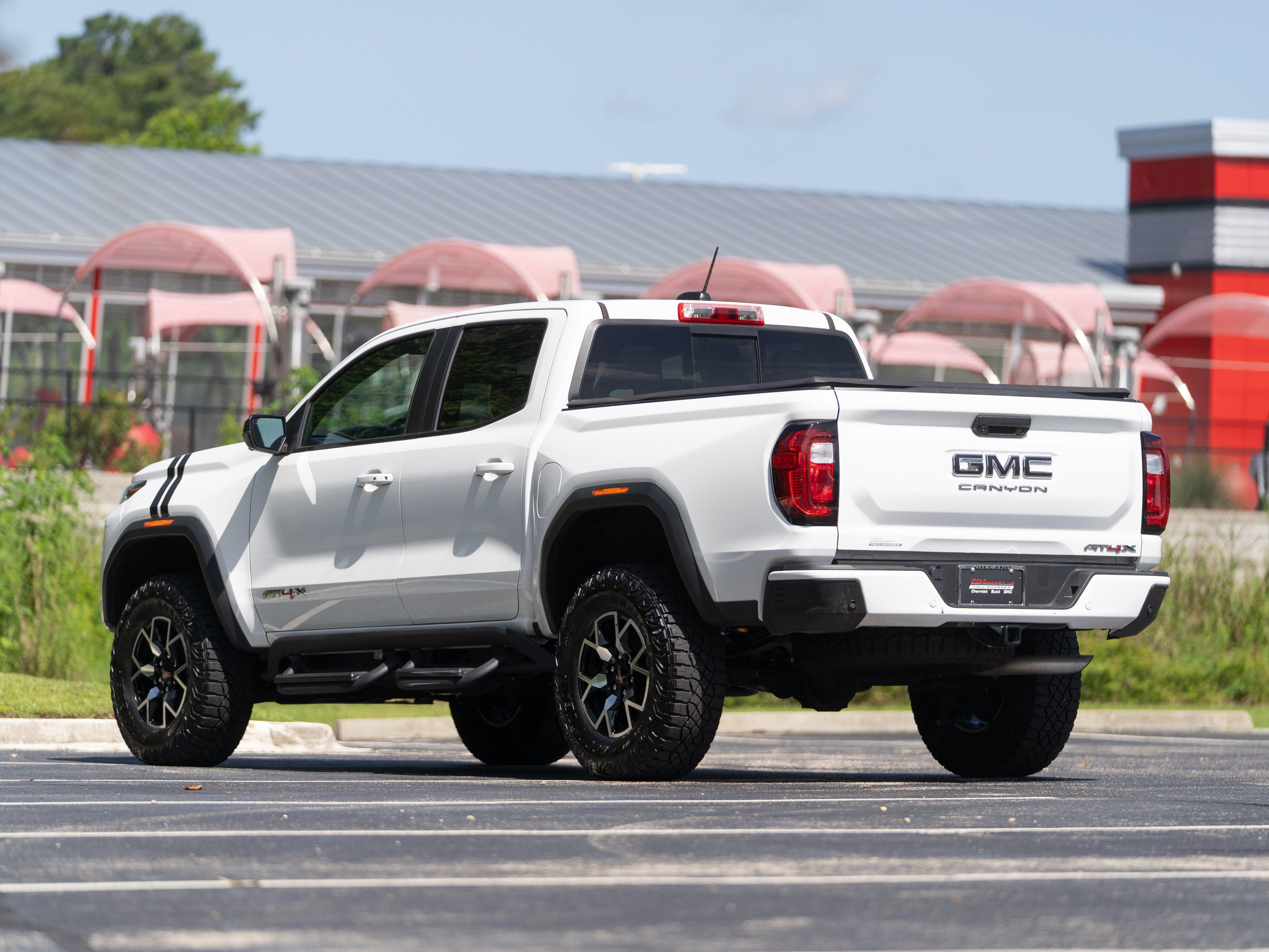 Used 2024 GMC Canyon AT4X AWD/4WD image 3