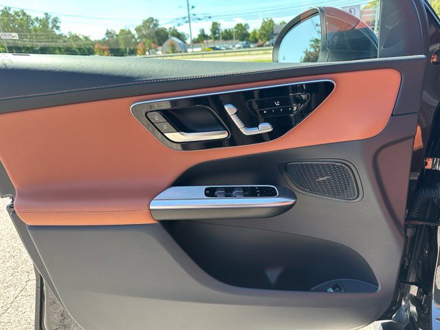 Certified 2025 Mercedes-Benz GLC 300 4MATIC image 11