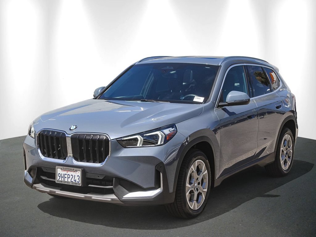 Used 2023 BMW X1 xDrive28i w/ Convenience Package AWD/4WD image 3