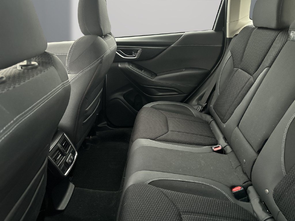 Used 2020 Subaru Forester Premium AWD/4WD image 5
