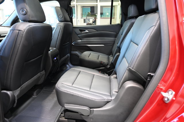 New 2027 Chevrolet Traverse LT w/ LPO, Floor Liner Package AWD/4WD image 11