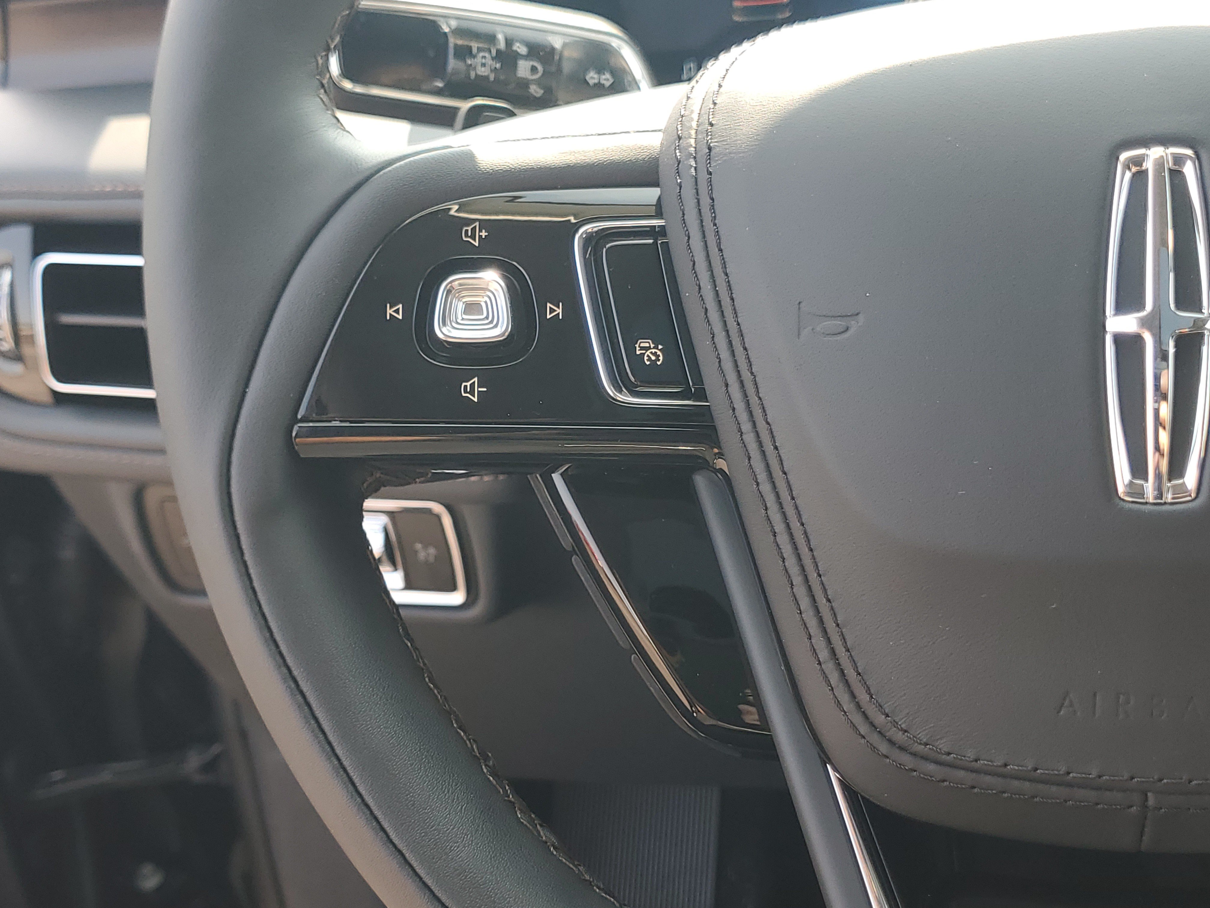 New 2026 Lincoln Aviator Reserve AWD/4WD image 16