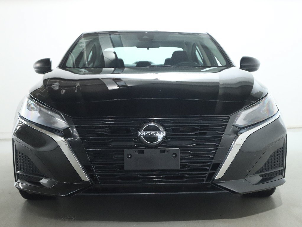 Used 2024 Nissan Altima 2.5 S FWD image 7