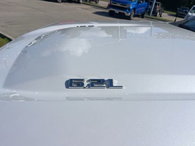 Used 2020 Chevrolet Silverado 1500 High Country w/ Technology Package image 3