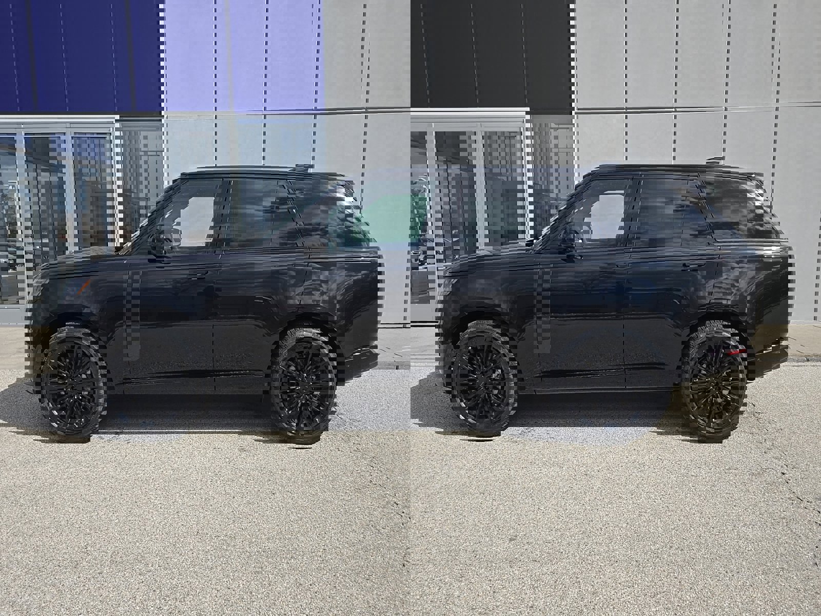 New 2026 Land Rover Range Rover SE image 3