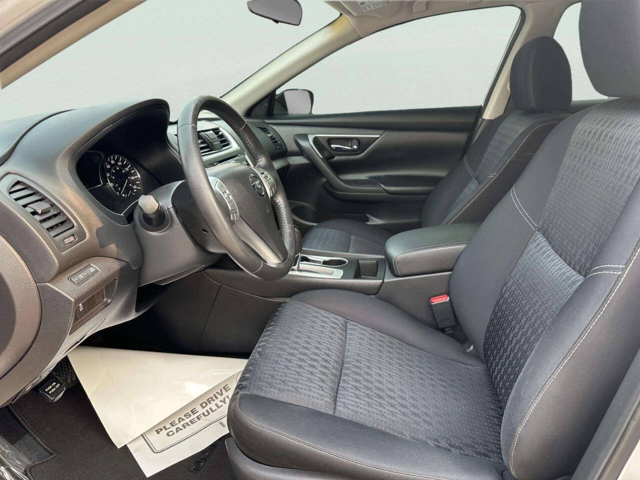 Used 2016 Nissan Altima 2.5 SV FWD image 30