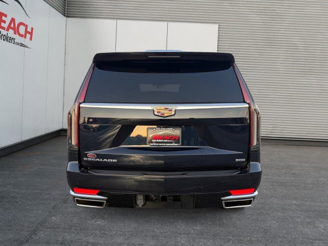 Used 2021 Cadillac Escalade Premium Luxury w/ Driver Assist Tech Package image 16