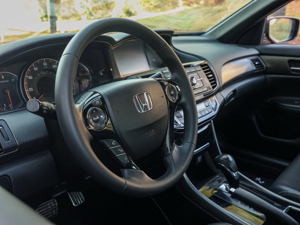 Used 2016 Honda Accord Sport image 14
