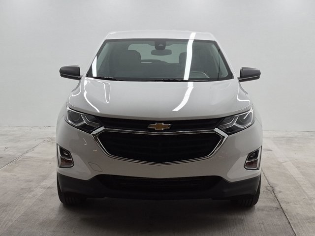 Used 2020 Chevrolet Equinox LS w/ LS Convenience Package FWD image 2