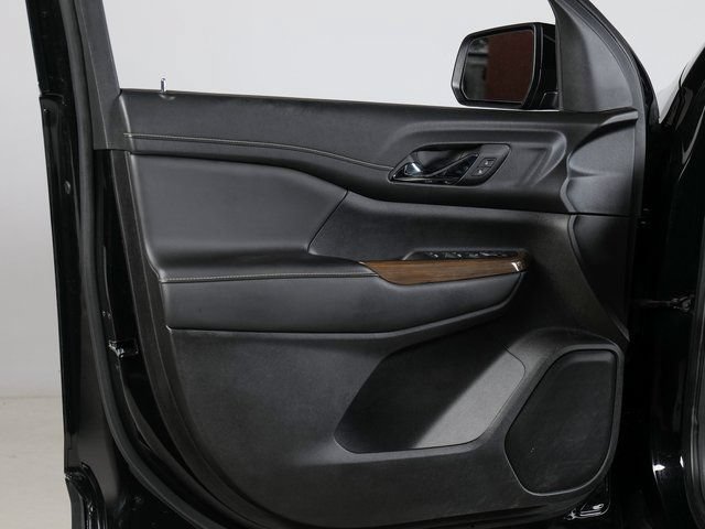 Used 2023 GMC Acadia SLE FWD image 26