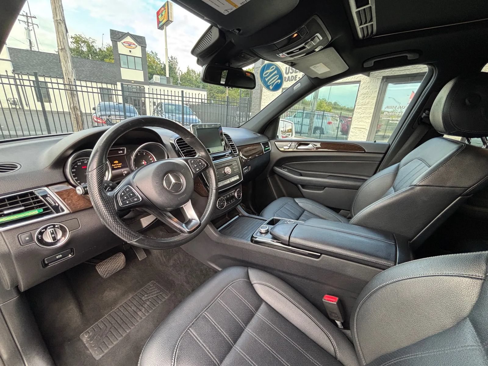 Used 2018 Mercedes-Benz GLE 350 image 32