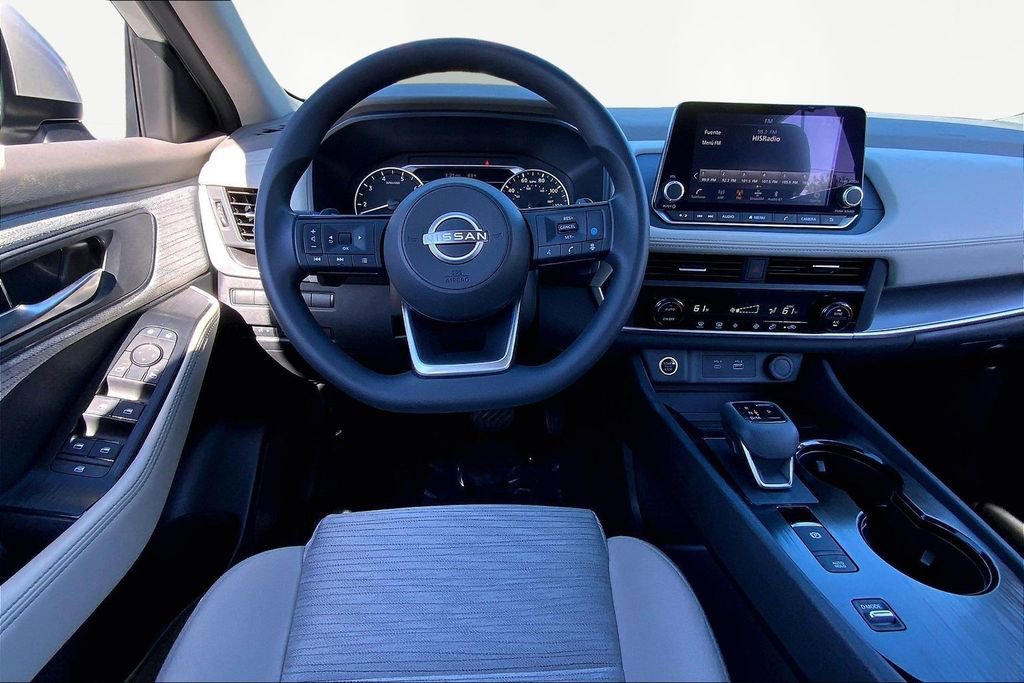 Used 2023 Nissan Rogue SV image 8