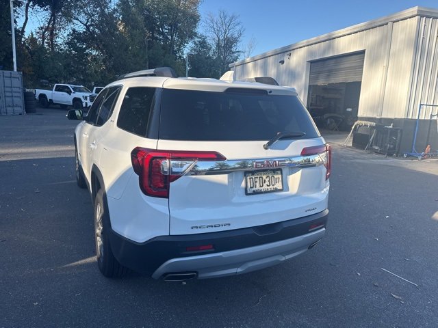 Used 2023 GMC Acadia SLE w/ Driver Convenience Package image 2