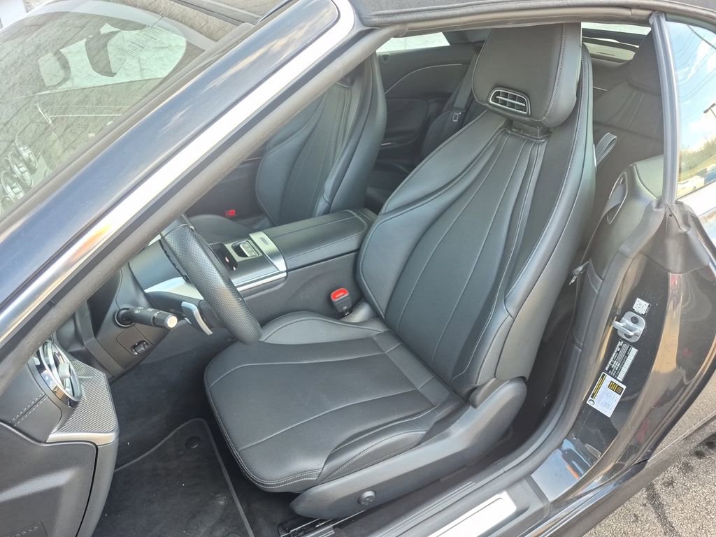 Used 2025 Mercedes-Benz CLE 300 4MATIC Cabriolet image 16