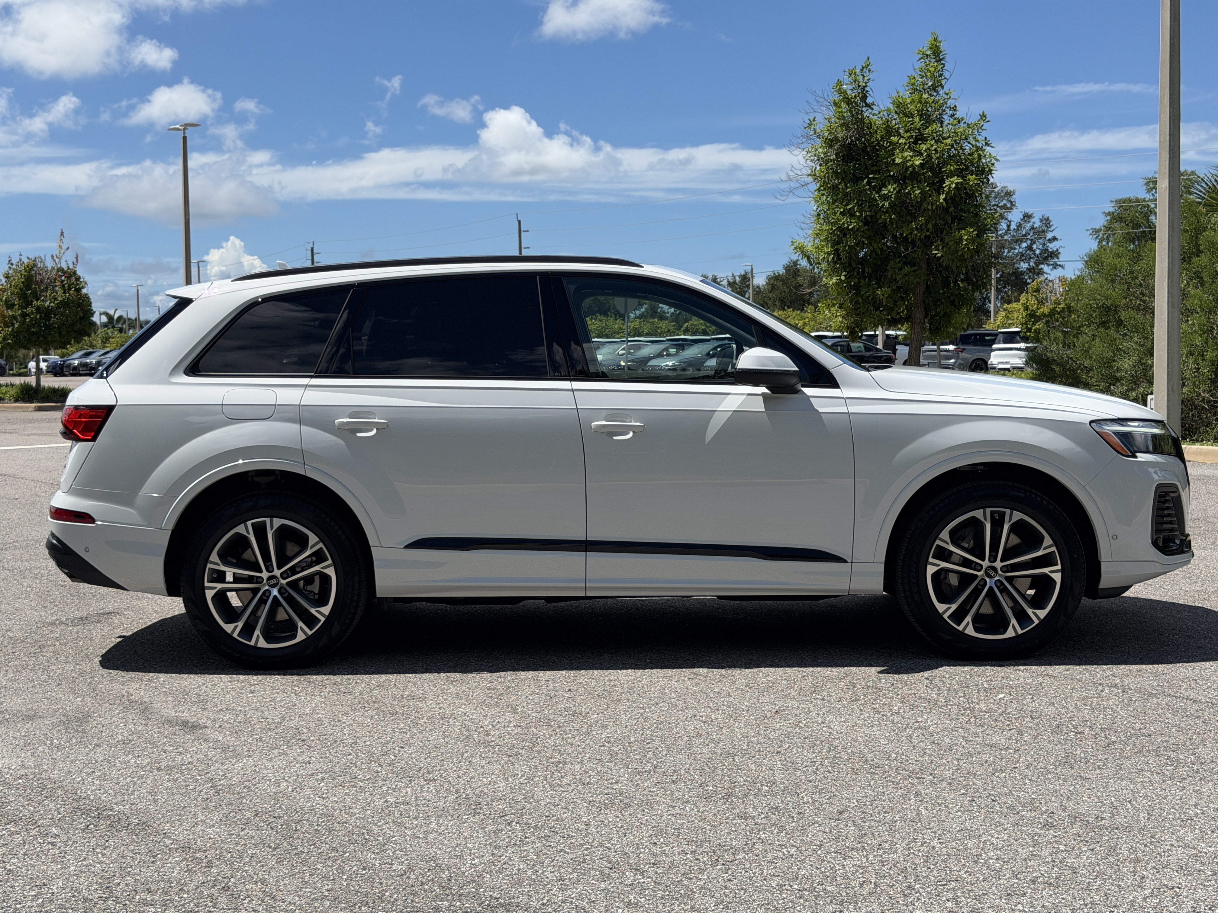 New 2026 Audi Q7 2.0T Premium Plus AWD/4WD image 8