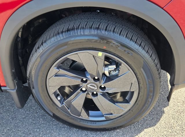 New 2026 Nissan Rogue SV FWD image 8