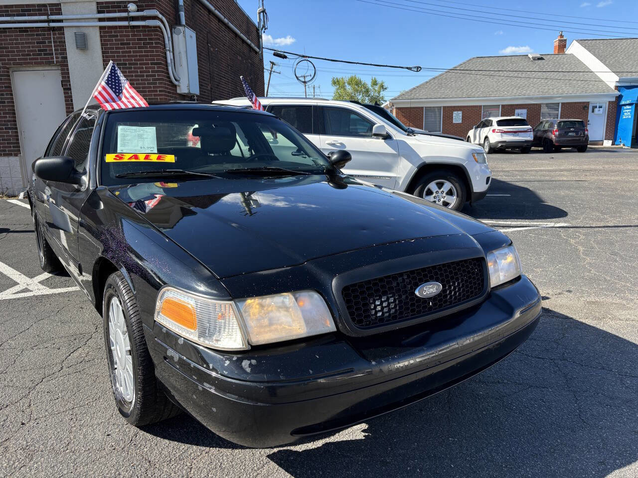 Used 2011 Ford Crown Victoria Police Interceptor RWD image 3