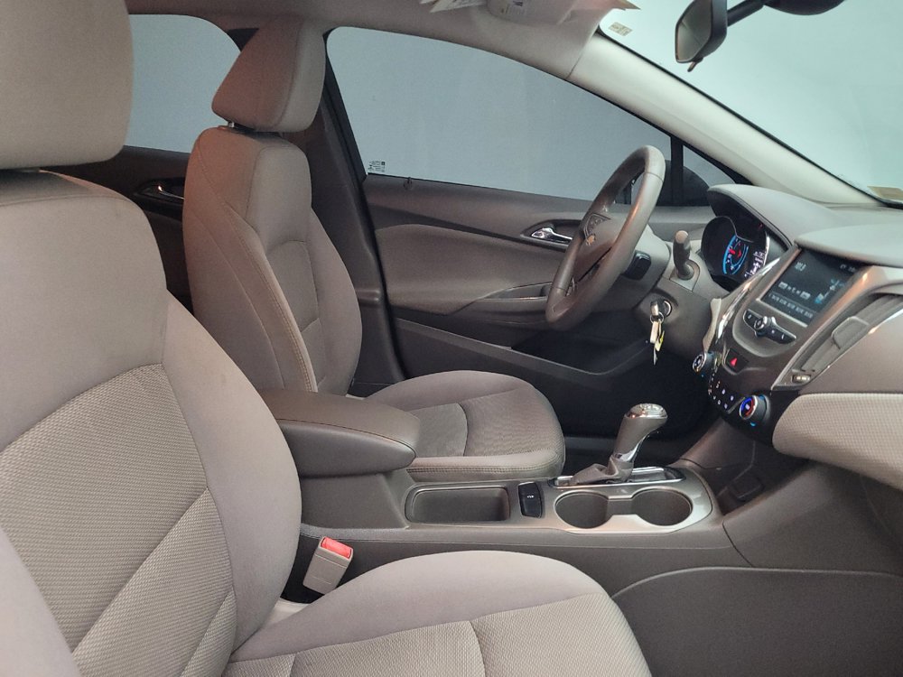 Used 2016 Chevrolet Cruze LT FWD image 21
