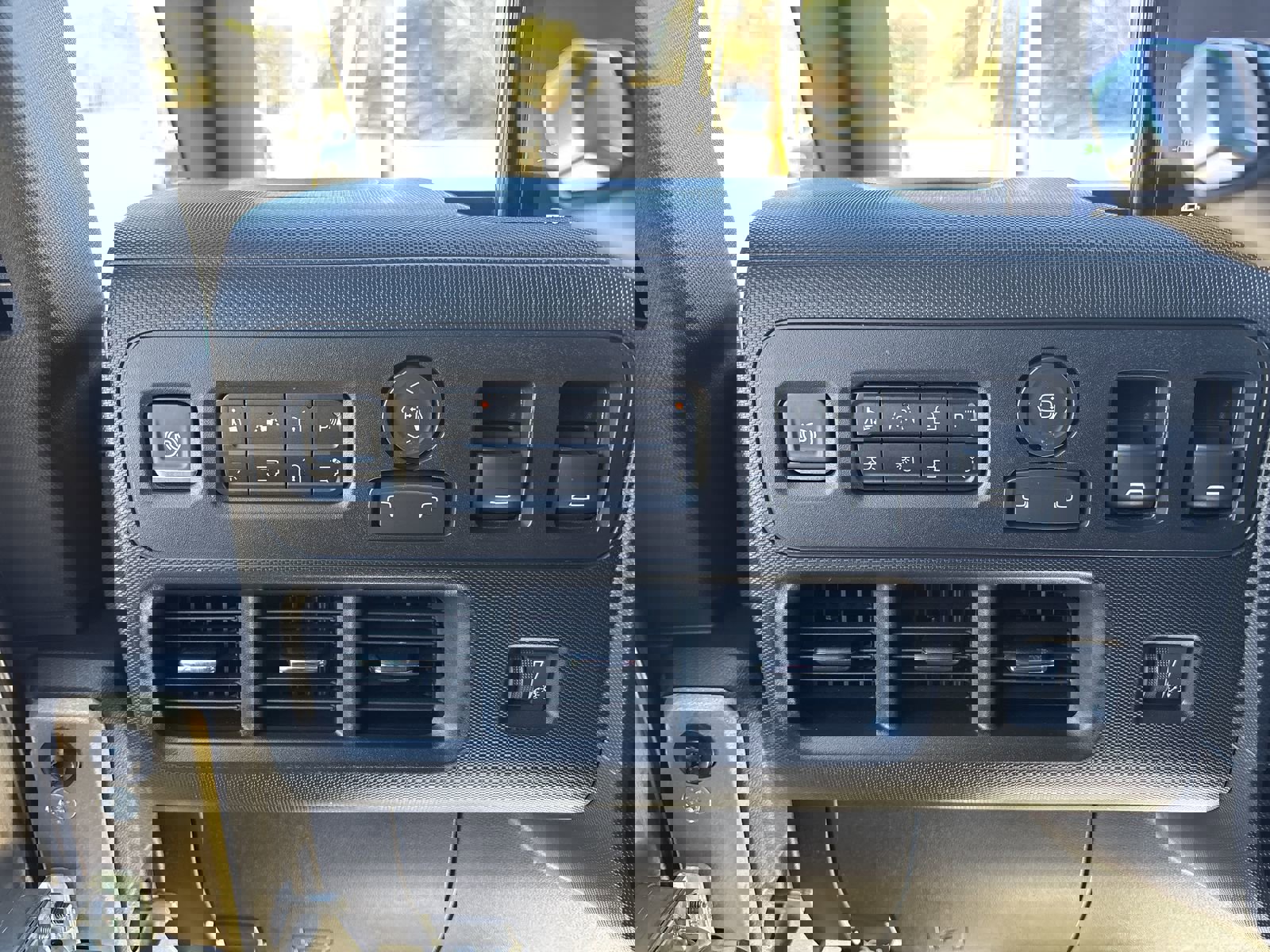 New 2025 Chevrolet Brightdrop 400 image 26