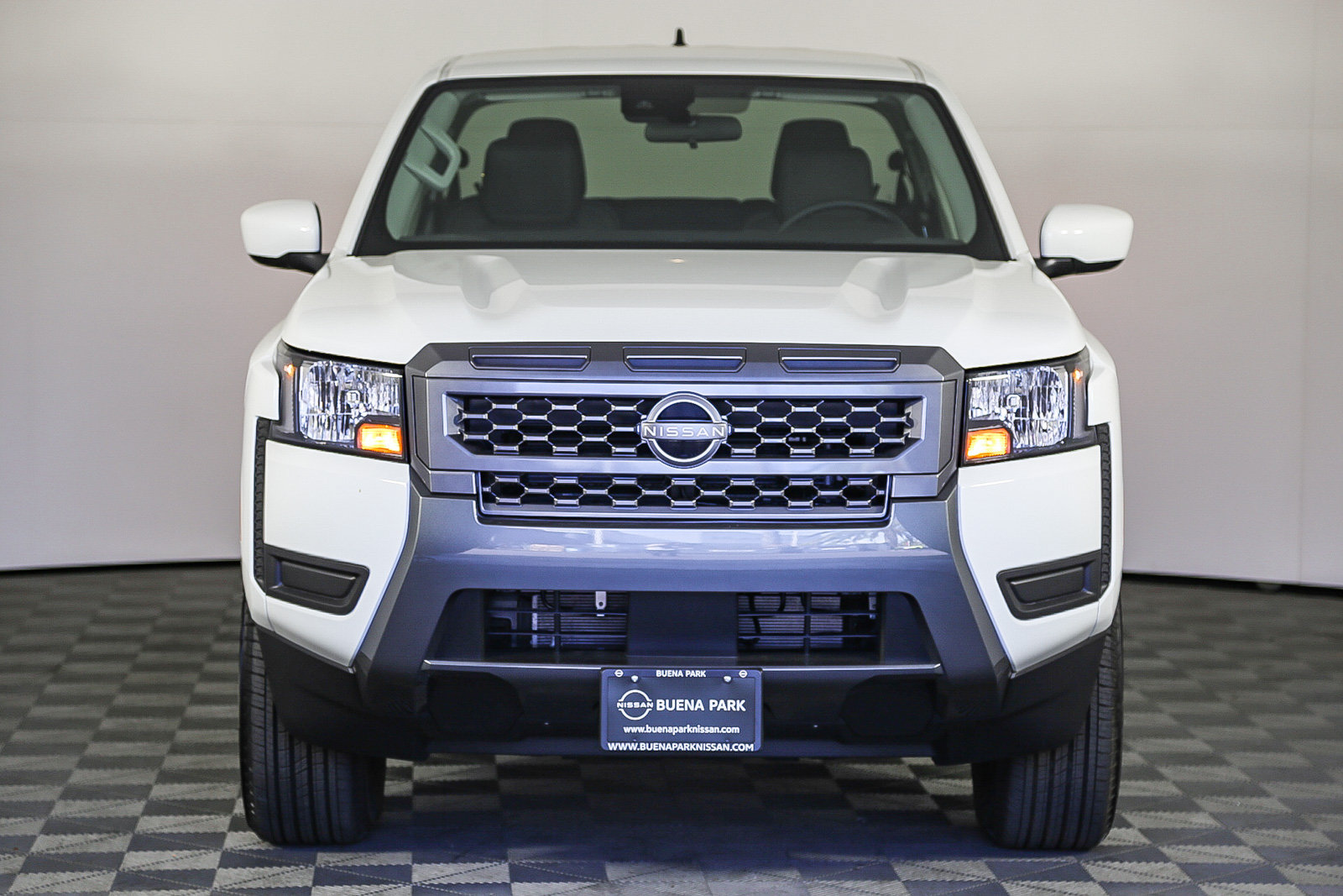 Used 2025 Nissan Frontier SV RWD image 4