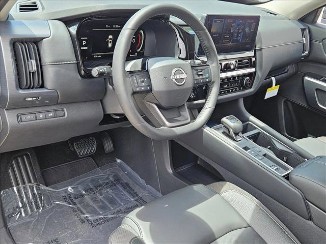 Used 2026 Nissan Pathfinder SL FWD image 10
