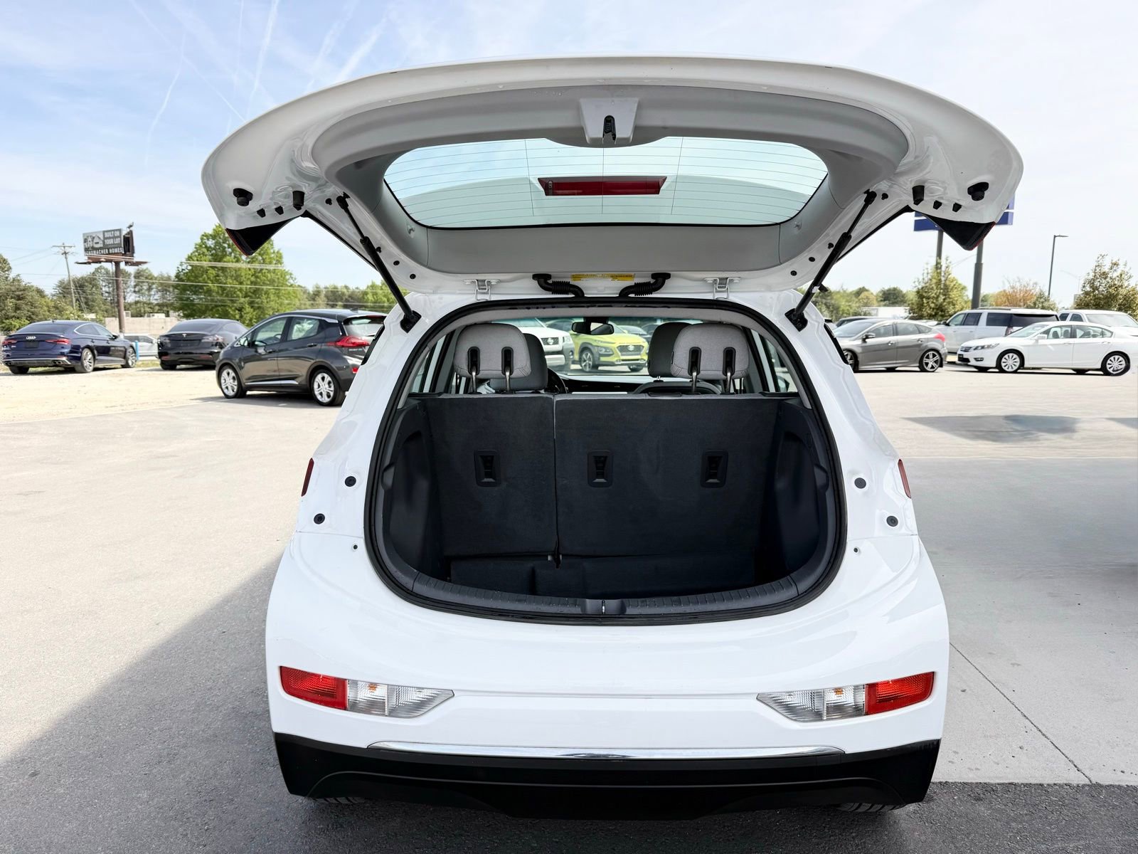 Used 2018 Chevrolet Bolt LT FWD image 43