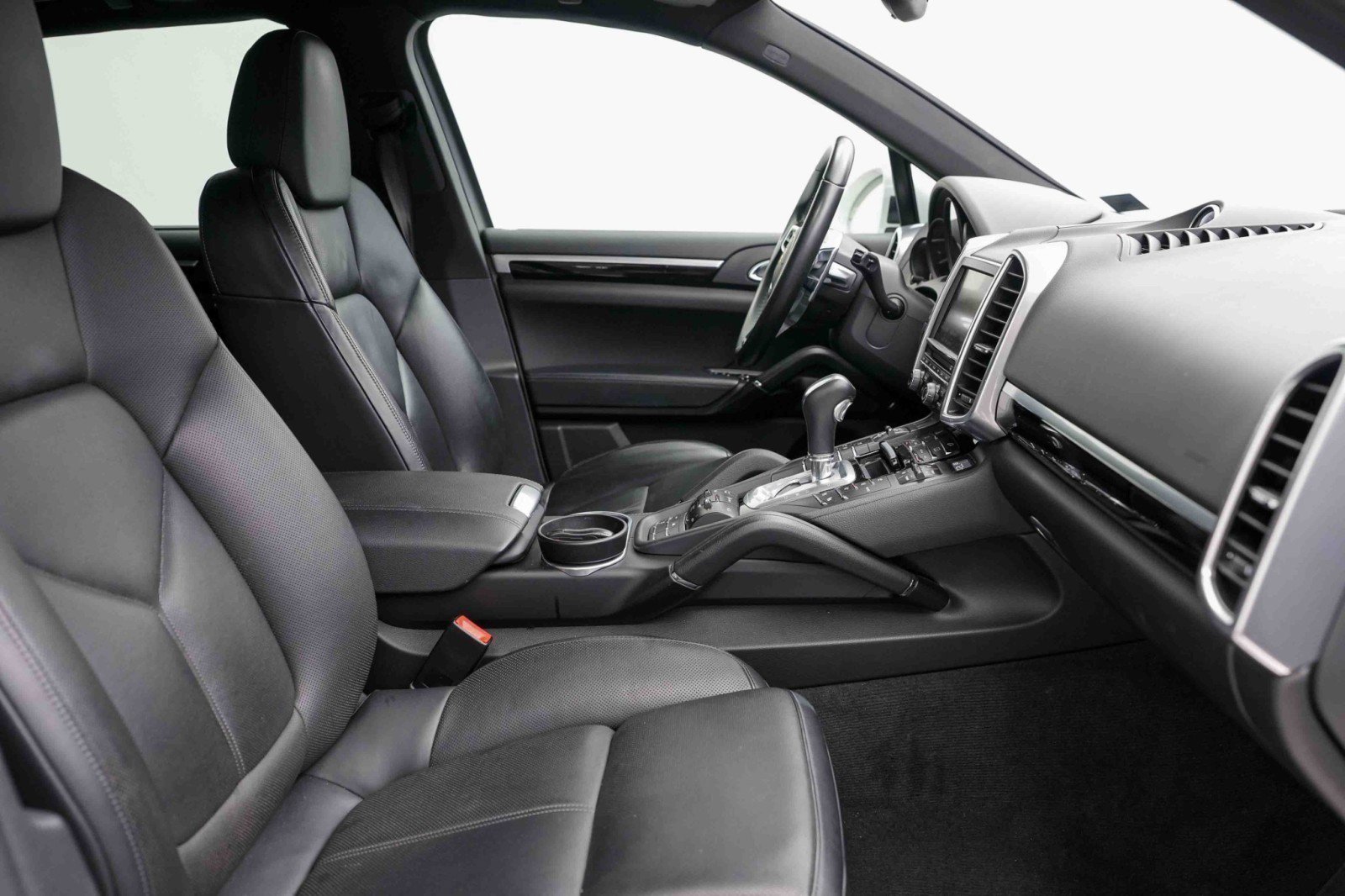 Used 2015 Porsche Cayenne Diesel AWD/4WD image 21