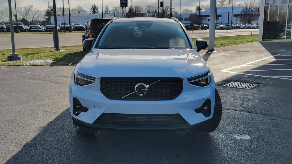 New 2026 Volvo XC40 B5 Plus w/ Climate Package AWD/4WD image 30