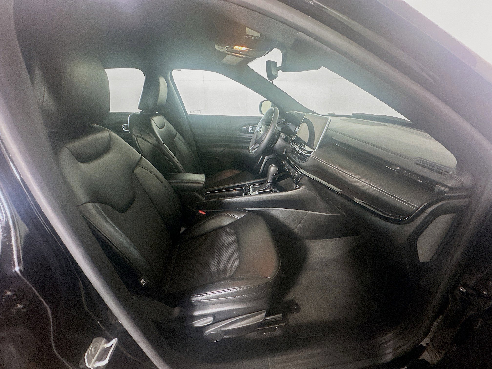 Used 2022 Jeep Compass Altitude image 32