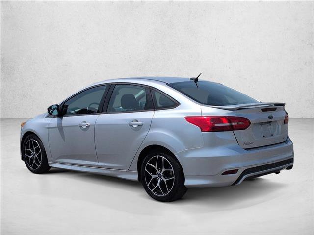 Used 2015 Ford Focus SE w/ SE Sport Package FWD image 6