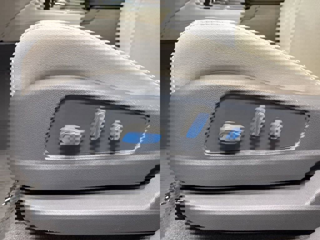 Used 2022 Cadillac XT5 Premium Luxury image 30