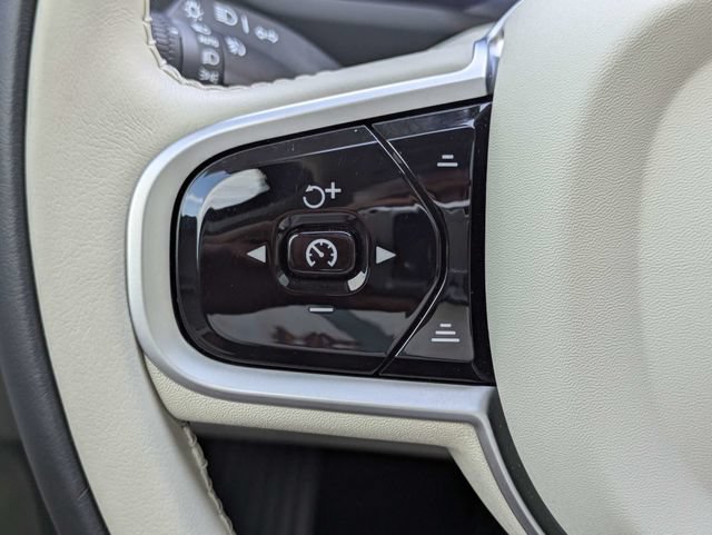 Used 2025 Volvo XC90 B6 Ultra w/ Protection Package AWD/4WD image 27