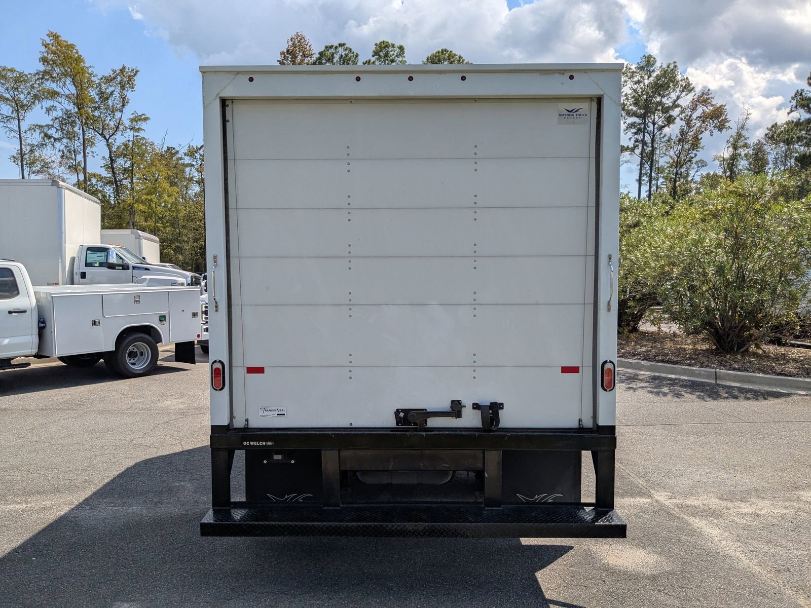 Certified 2024 Ford E-350 and Econoline 350 Super Duty w/ Power Windows & Locks Group image 6