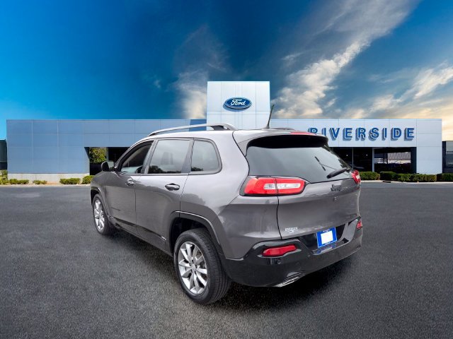Used 2018 Jeep Cherokee Latitude FWD image 5