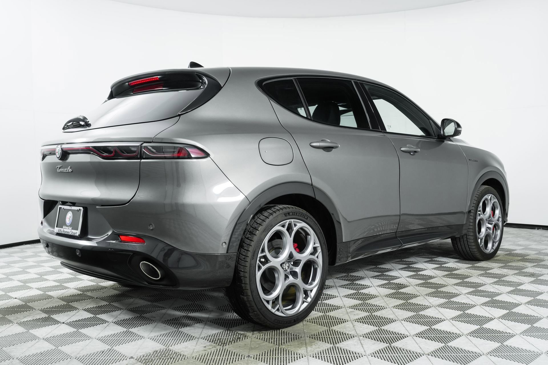 New 2024 Alfa Romeo Tonale Veloce w/ Active Assist Package image 7