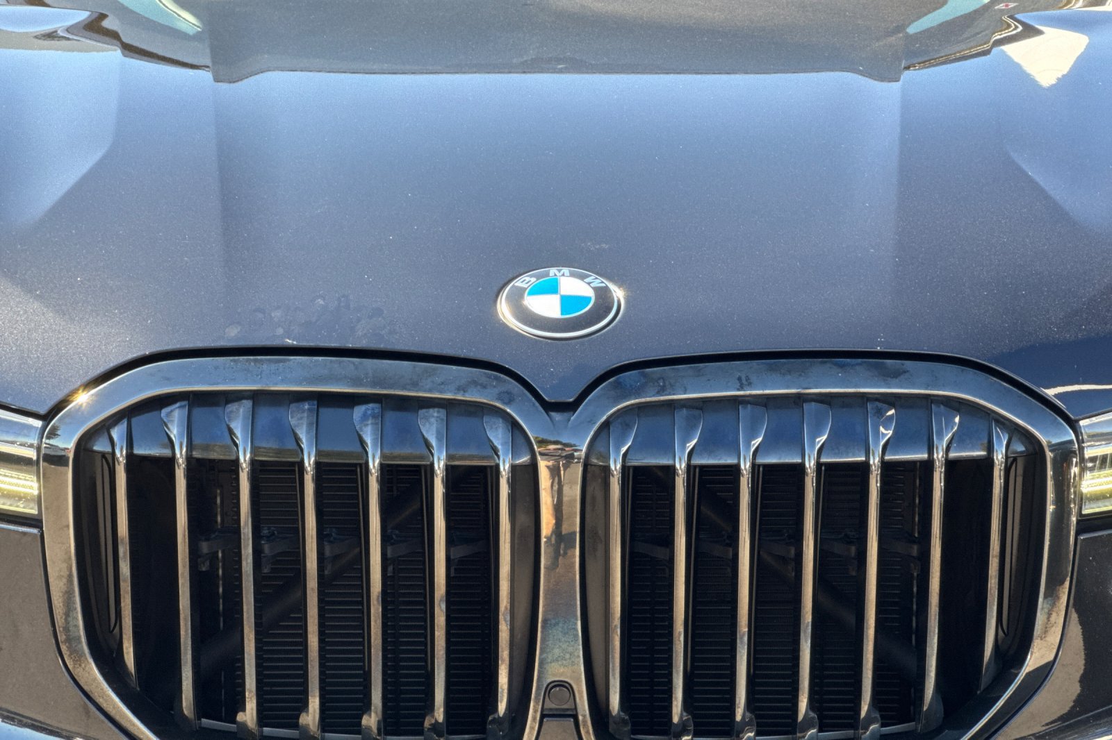 Used 2022 BMW X7 xDrive40i w/ M Sport Package AWD/4WD image 45