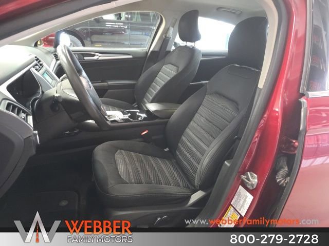 Used 2016 Ford Fusion SE w/ SE Cold Weather Package image 12