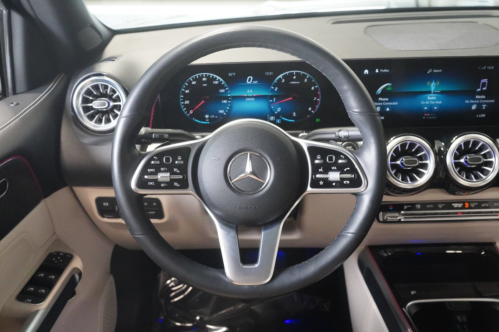Used 2022 Mercedes-Benz GLB 250 4MATIC image 15
