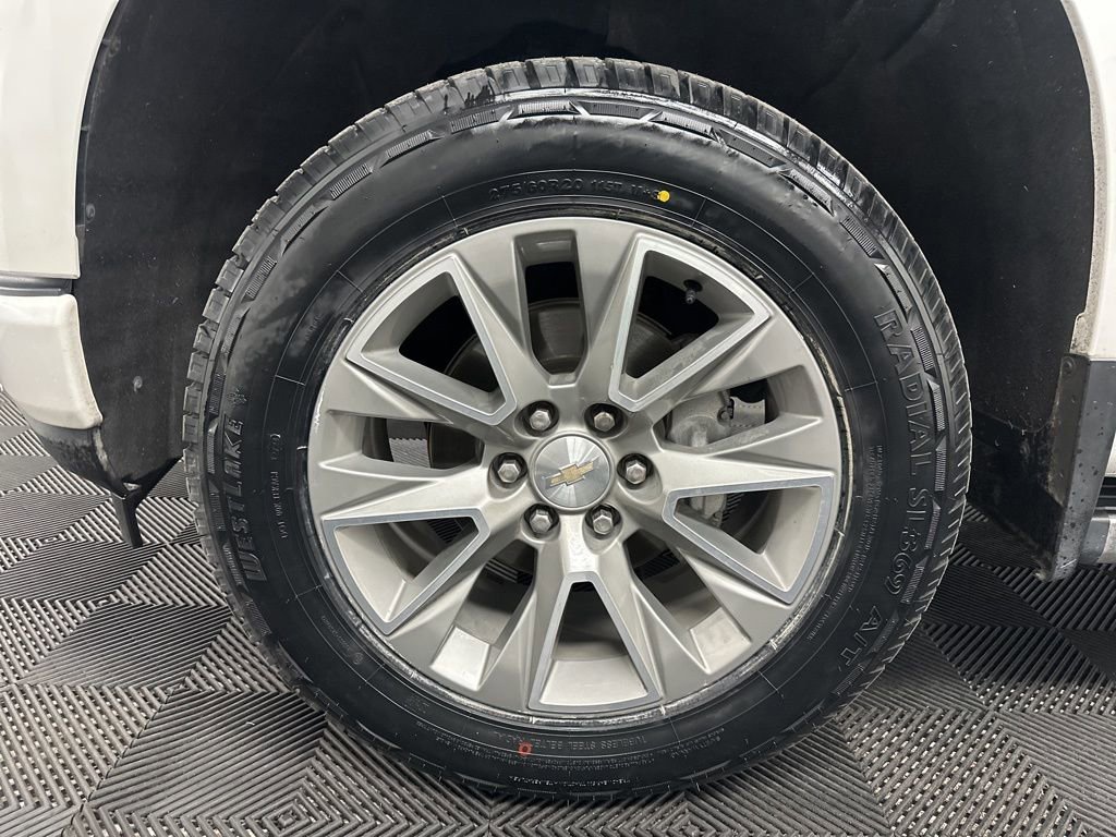 Used 2019 Chevrolet Silverado 1500 High Country w/ Technology Package AWD/4WD image 44