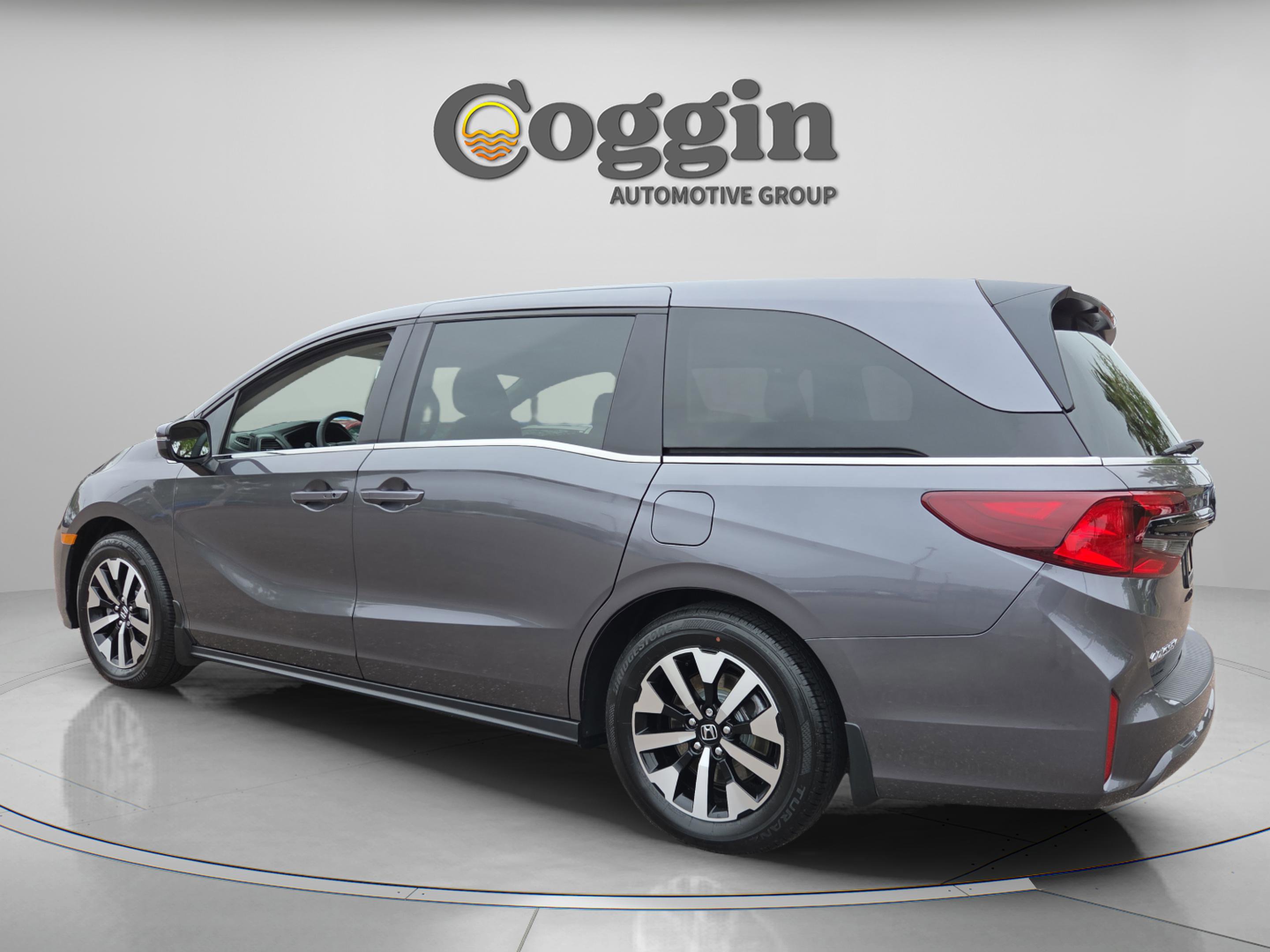 Used 2026 Honda Odyssey EX-L image 3