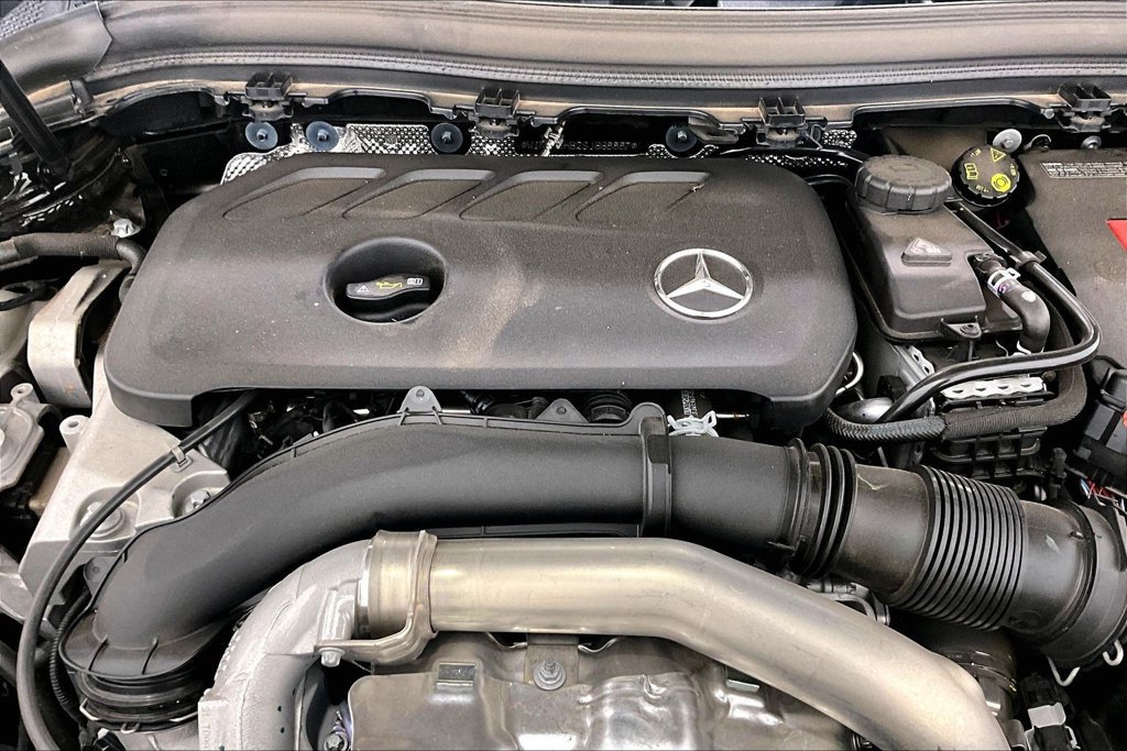 Used 2025 Mercedes-Benz GLA 250 4MATIC image 9