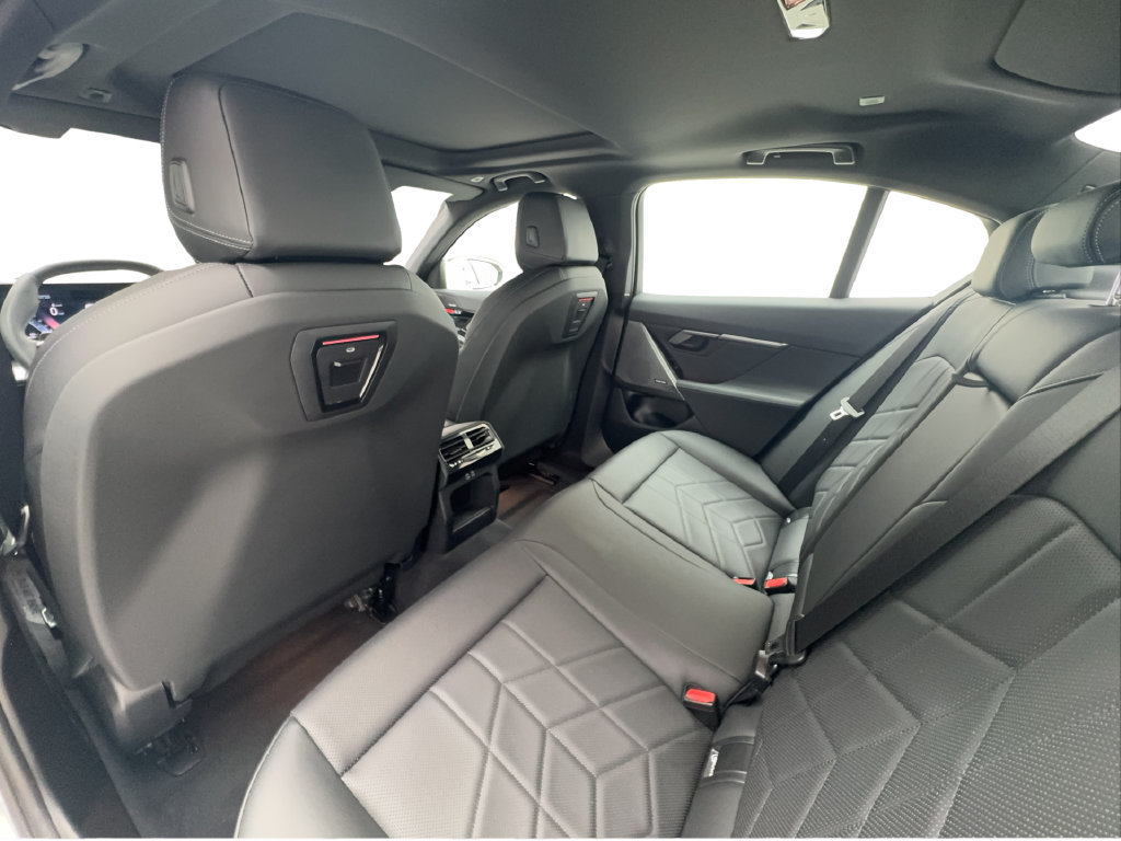 Used 2026 BMW 530i RWD image 23