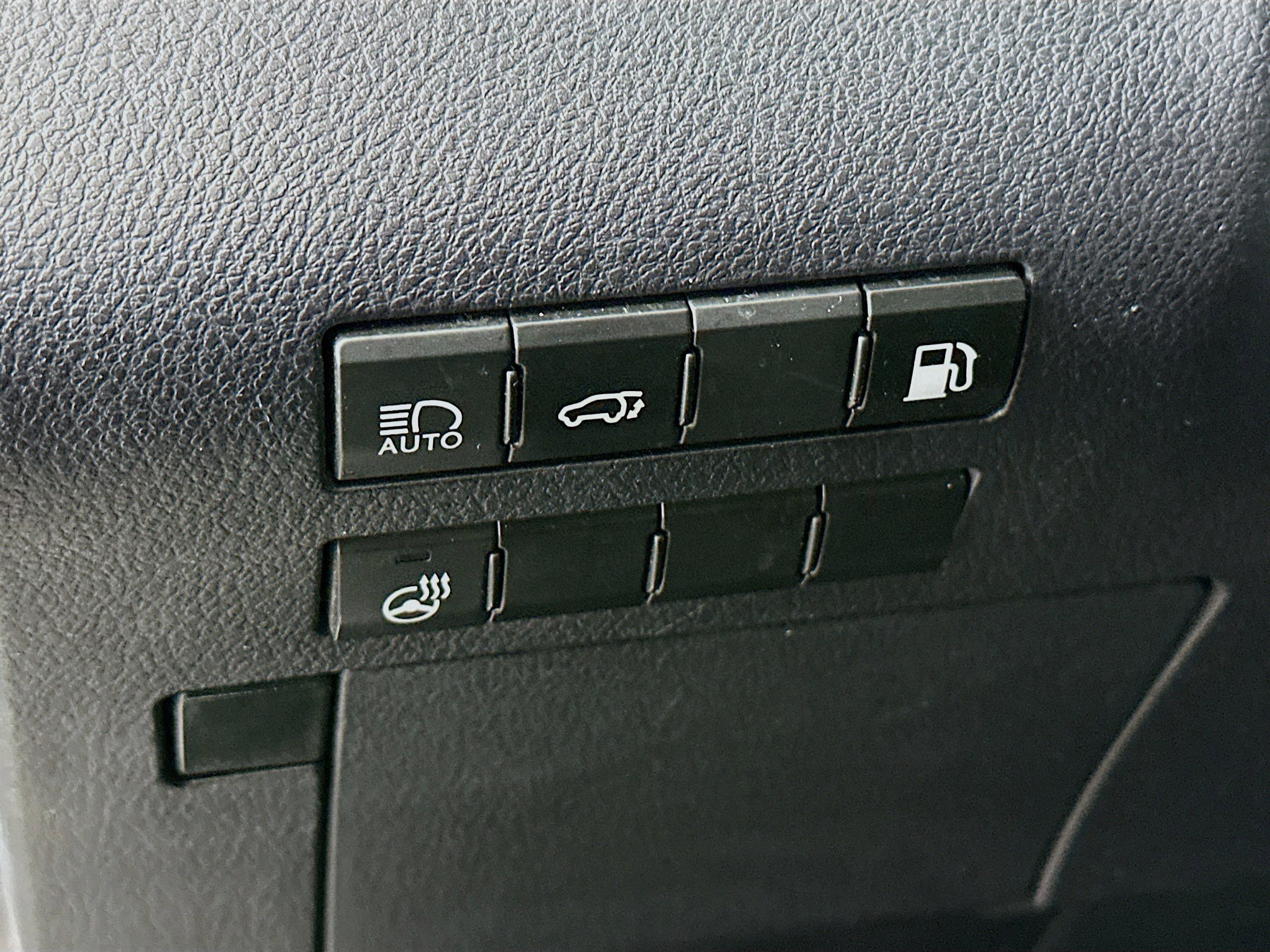 Used 2017 Lexus RX 450h AWD w/ Cold Weather Package image 17