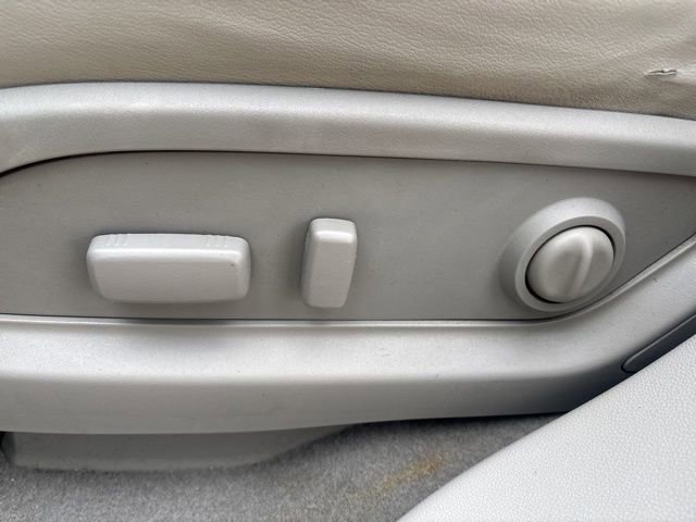 Used 2016 Buick Enclave Leather image 16