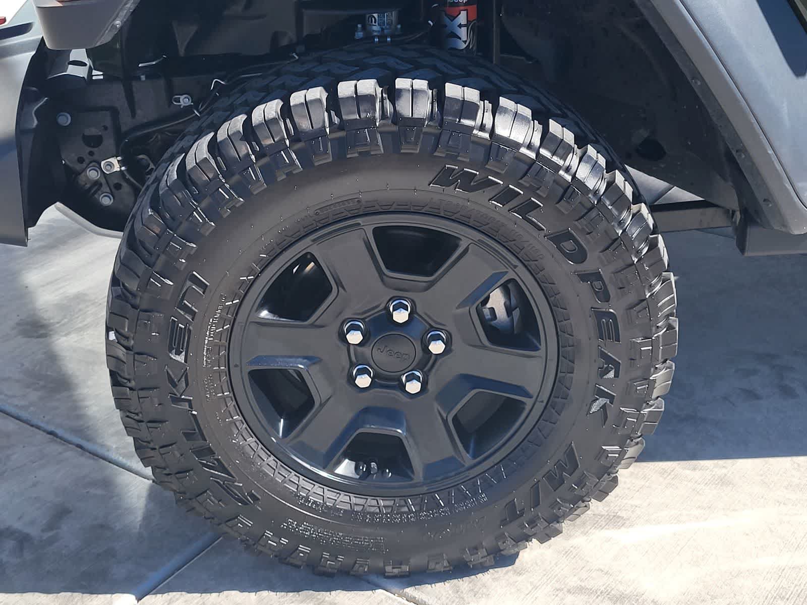 Used 2023 Jeep Gladiator Mojave w/ Cold Weather Group AWD/4WD image 9